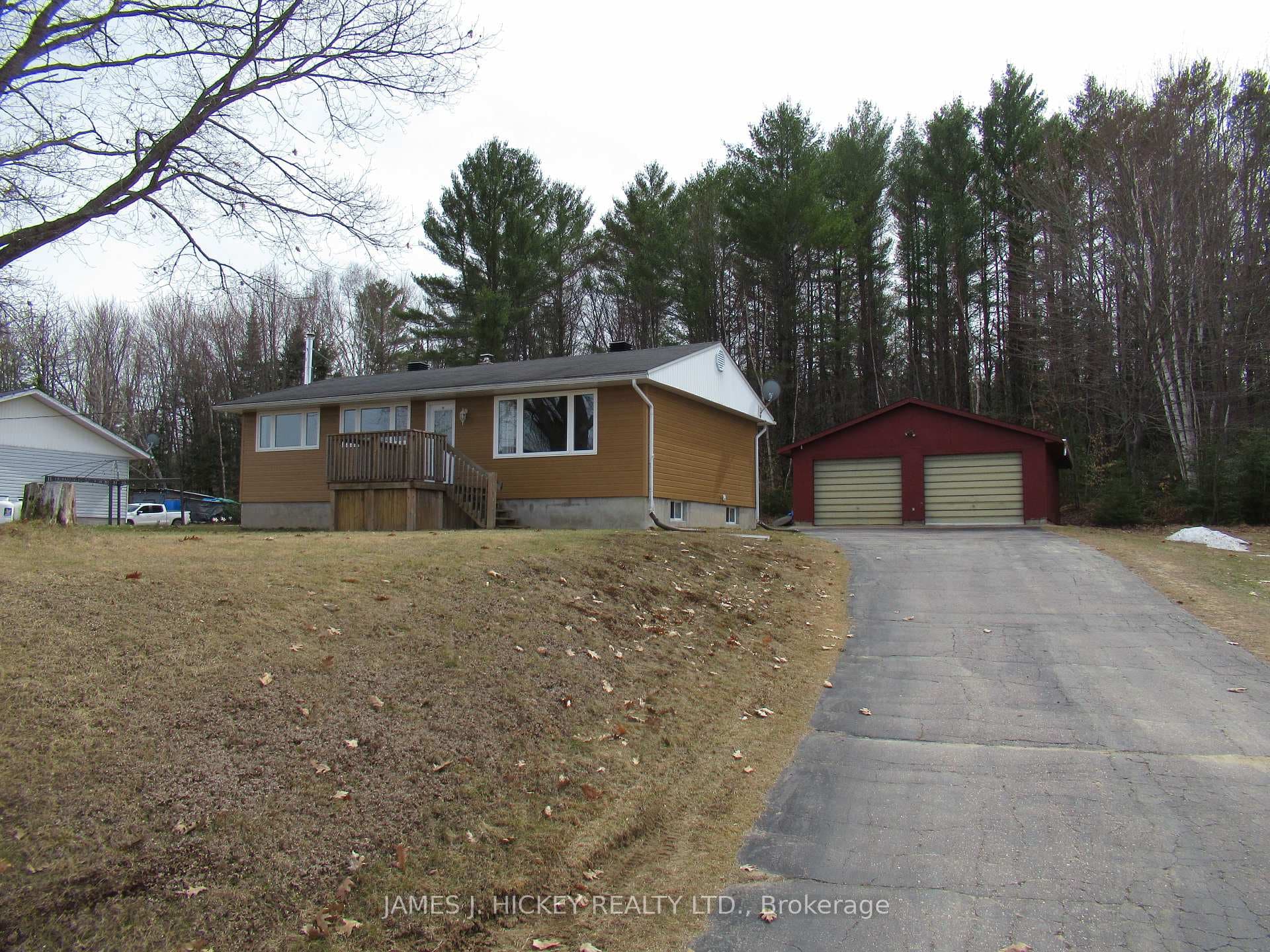 101 Lance Road photo 1