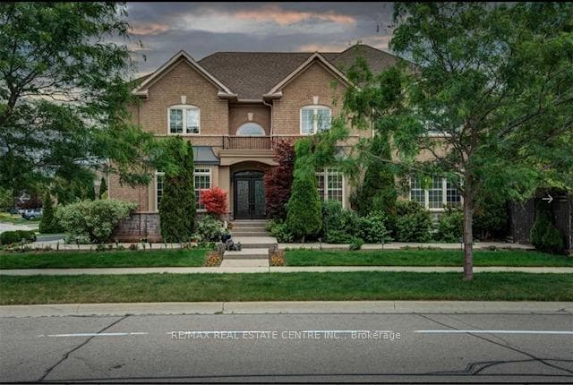 87 Great Lakes Boulevard photo 4