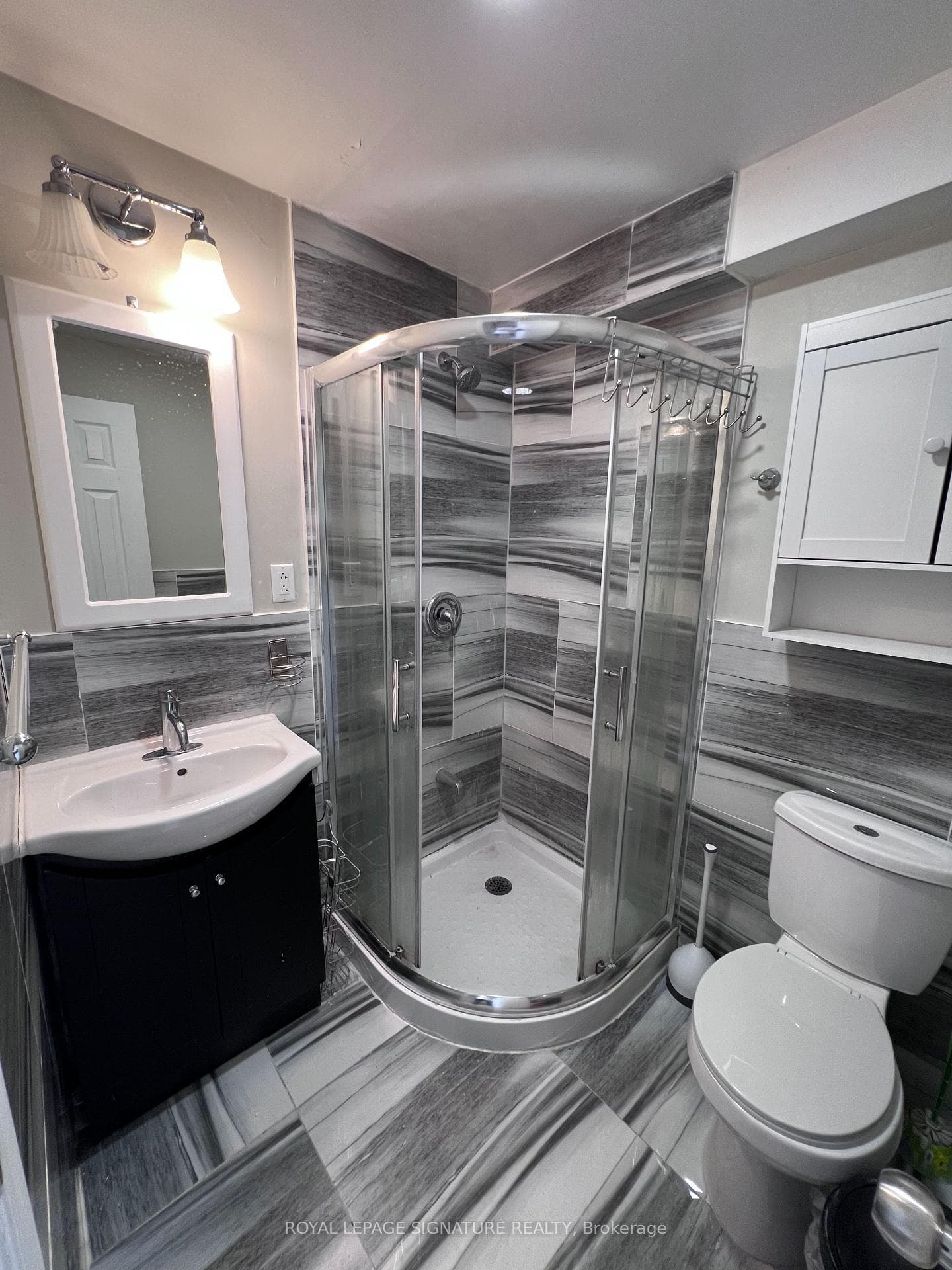 1793 McGill Court photo 28