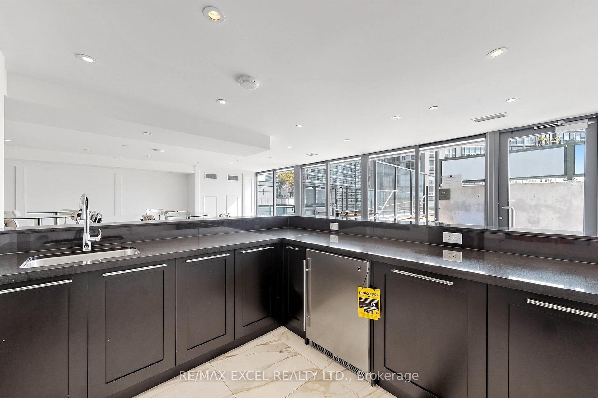 955 Bay Street Unit 1408 photo 43
