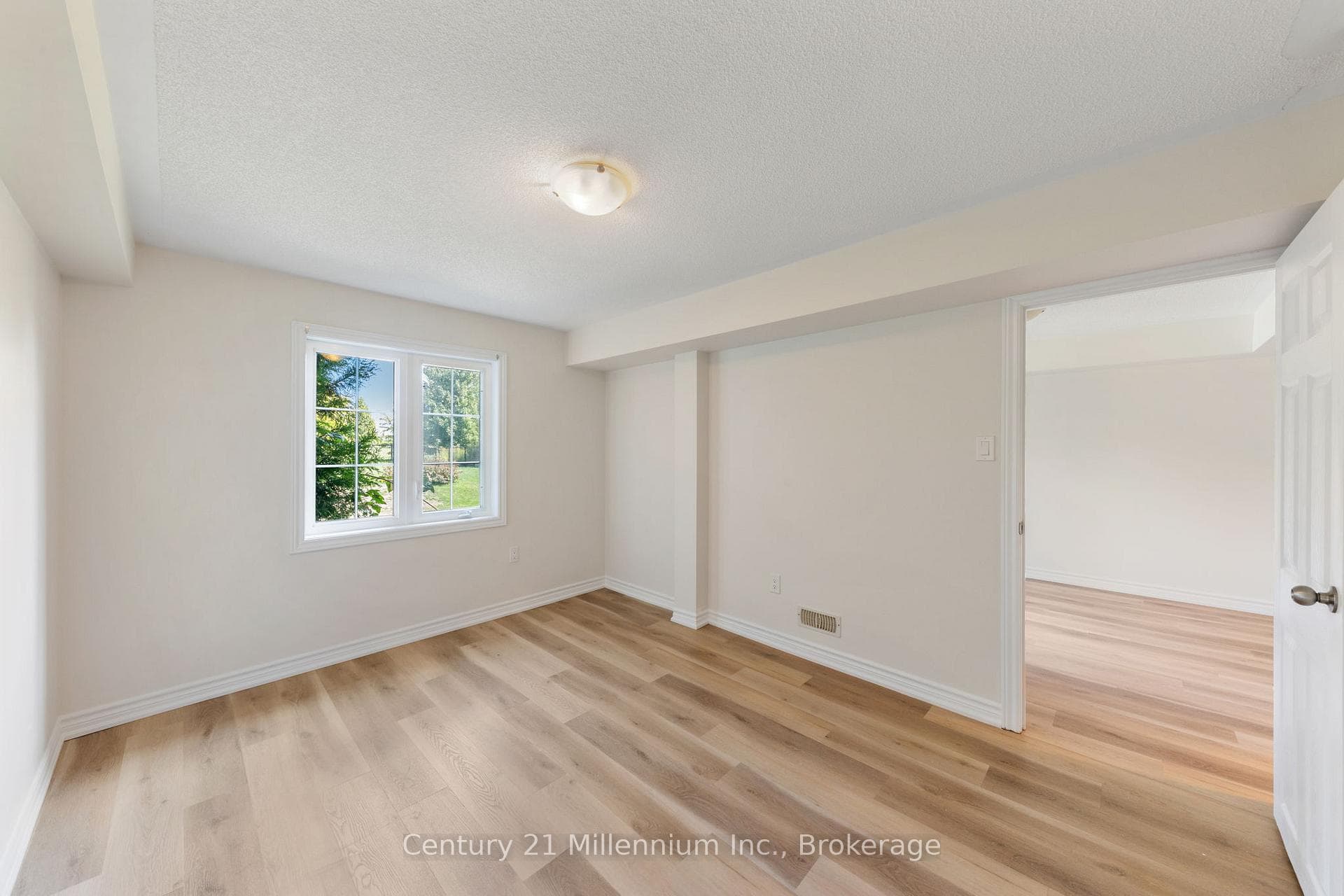16 BERKSHIRE Avenue photo 31