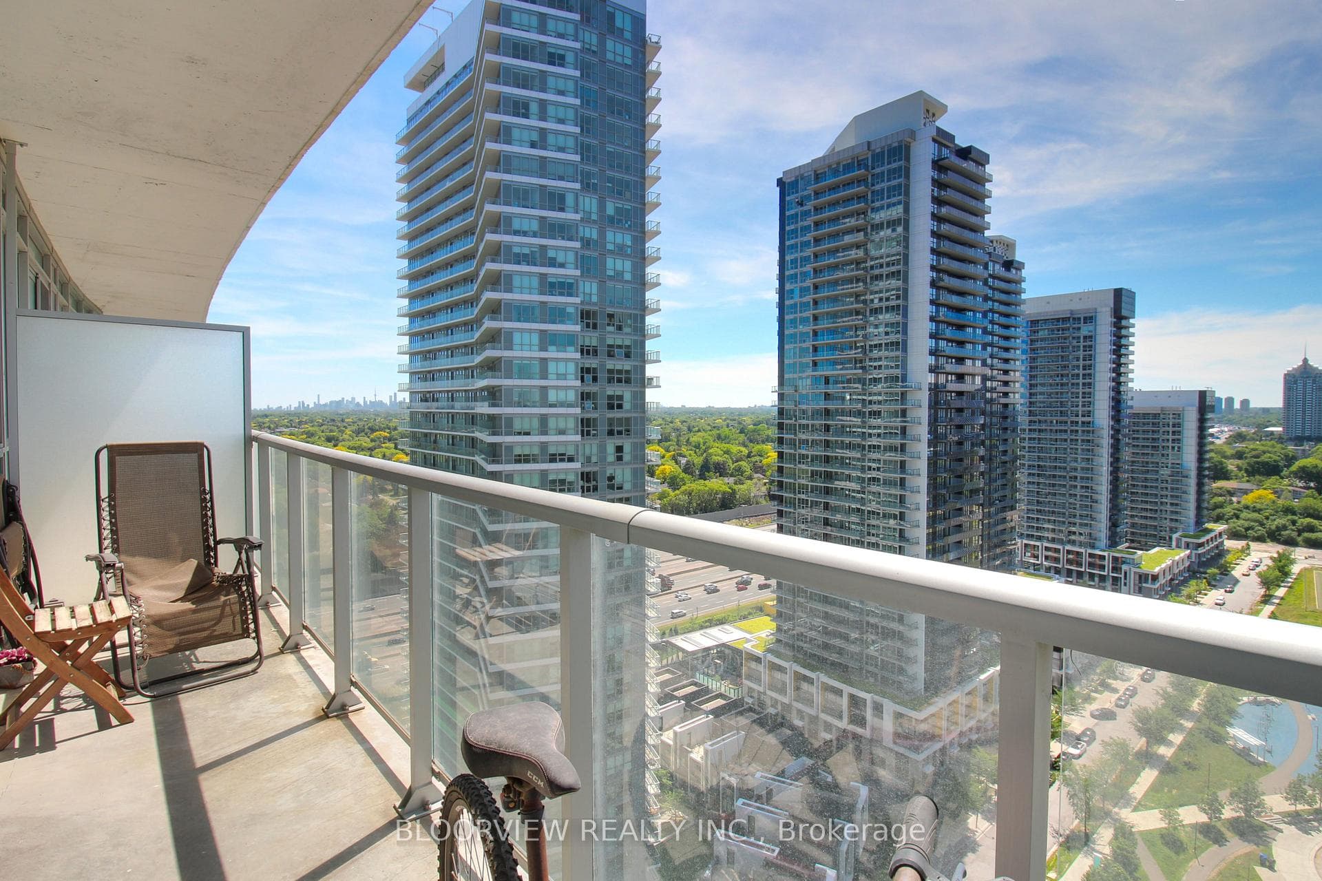 121 Mcmahon Drive Unit 2810 photo 8