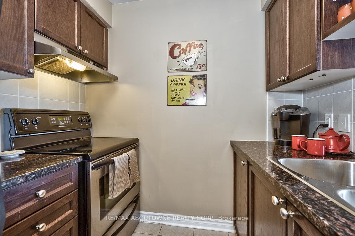 2325 Central Park Drive Unit 908 photo 3
