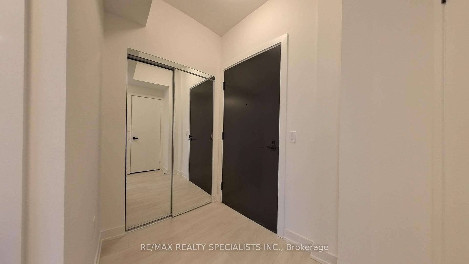 127 BROADWAY Avenue Unit 1701 photo 24