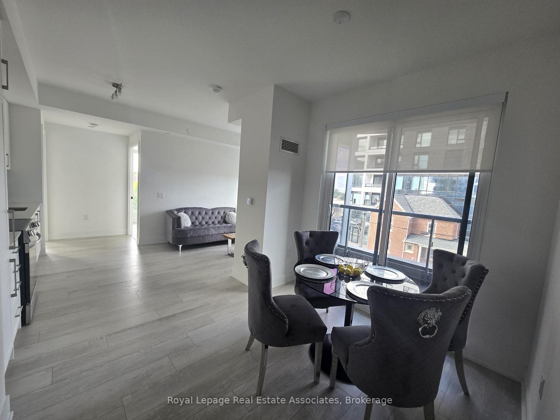 2450 Old Bronte Road Unit 204 photo 16