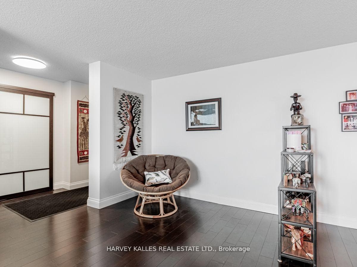 133 Torresdale Avenue Unit 1408 photo 8