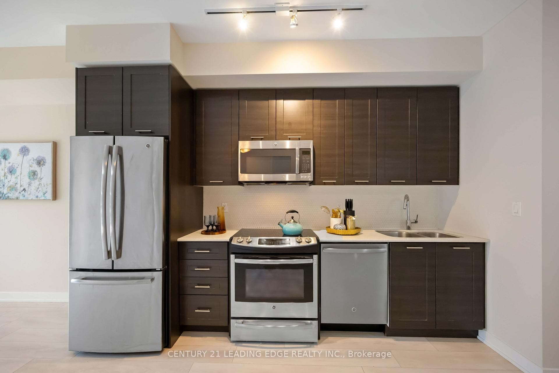 50 Bruyeres Mews Unit 619 photo 20