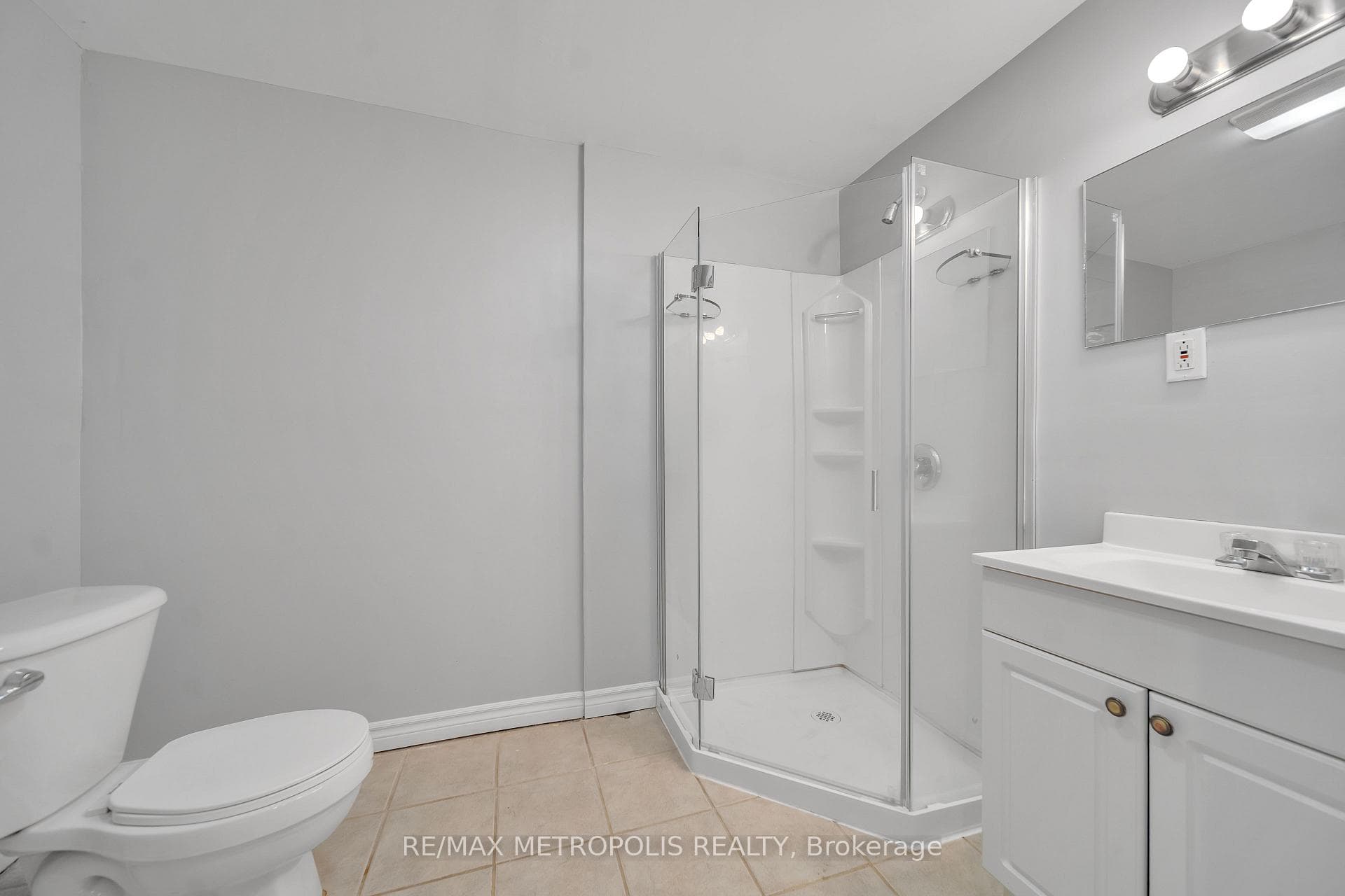 1105 Ashley Court photo 17