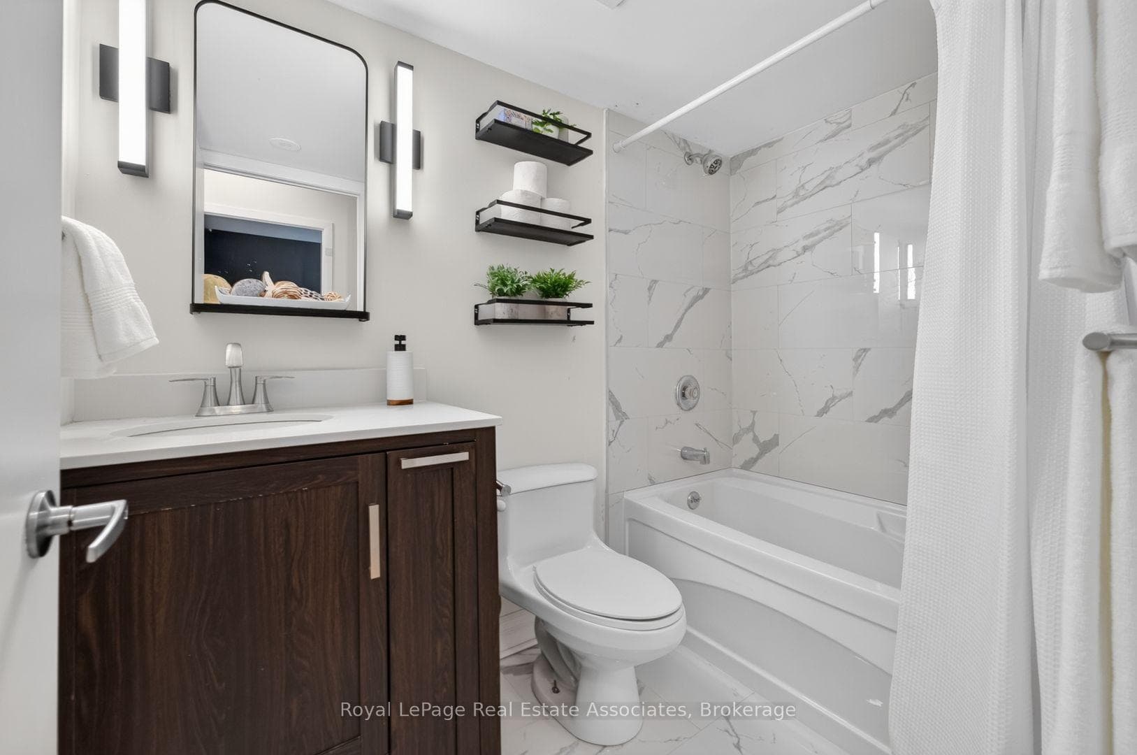 415 Jarvis Street Unit 206 photo 16