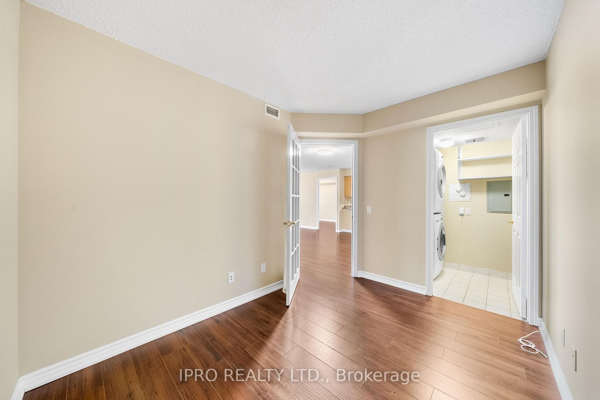 35 Kingsbridge Garden Circle Unit 2106 photo 23