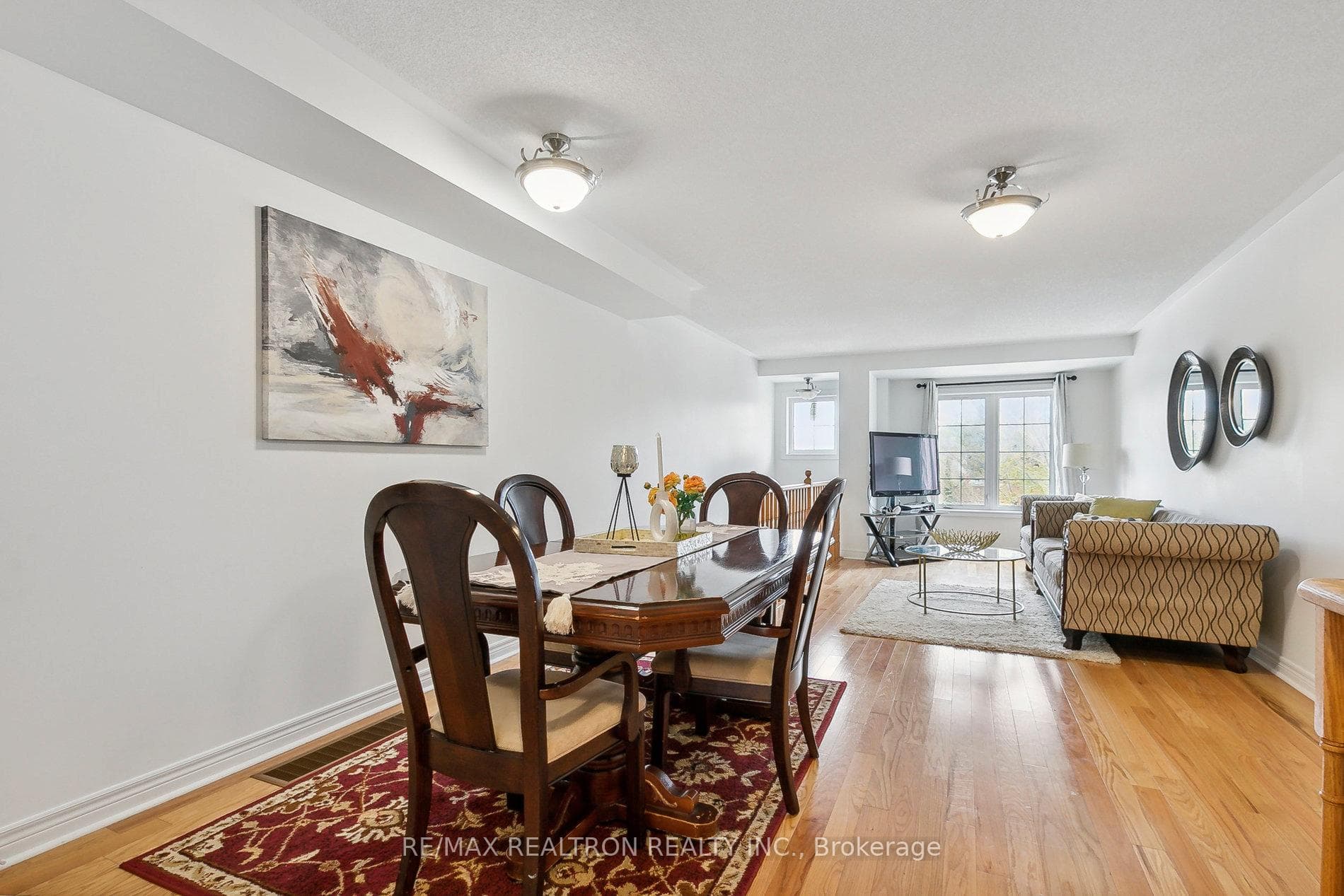 3644A St Clair Avenue photo 6