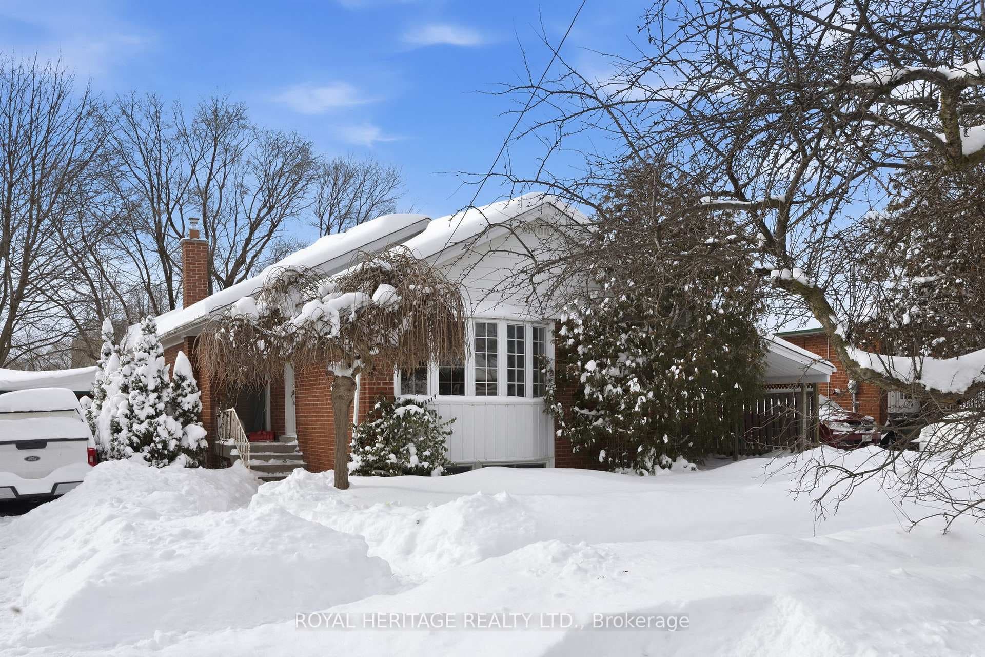 47 Shropshire Drive photo 1