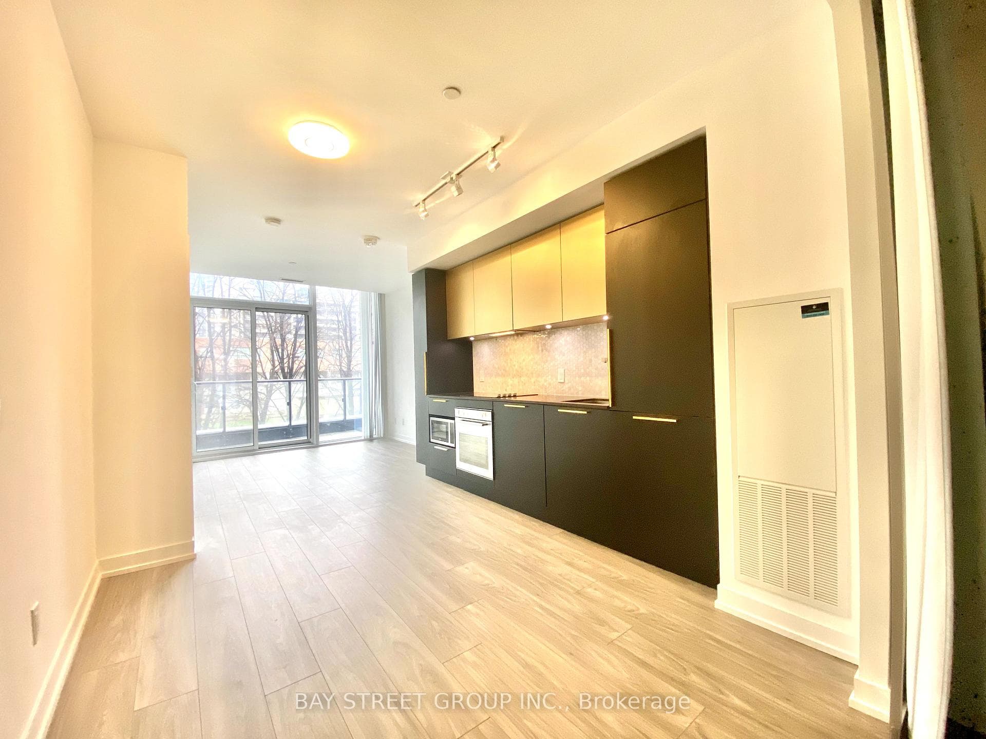 85 Wood Street Unit 303 photo 4