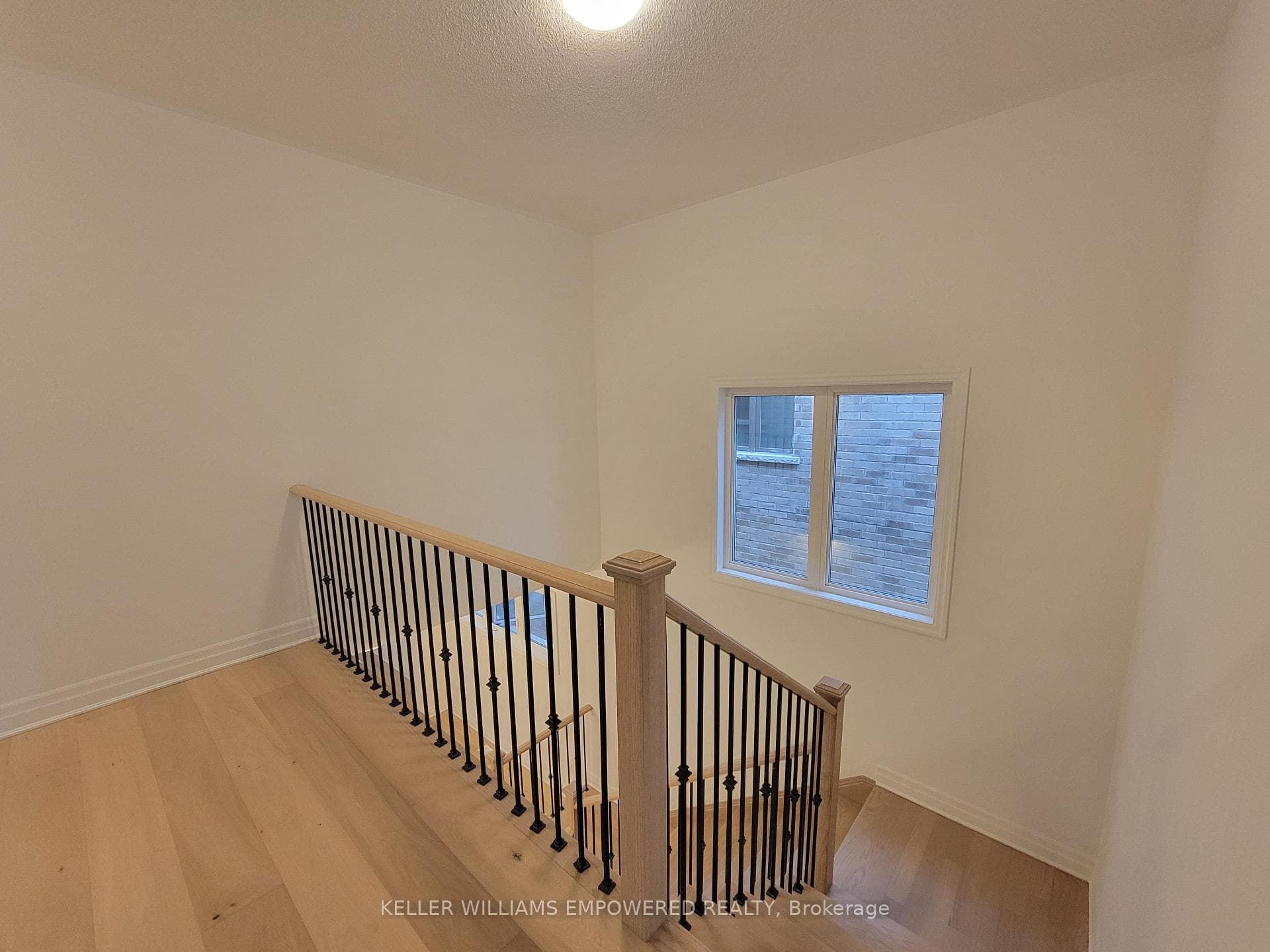 1903 Narcissus Gardens Unit Upper photo 18