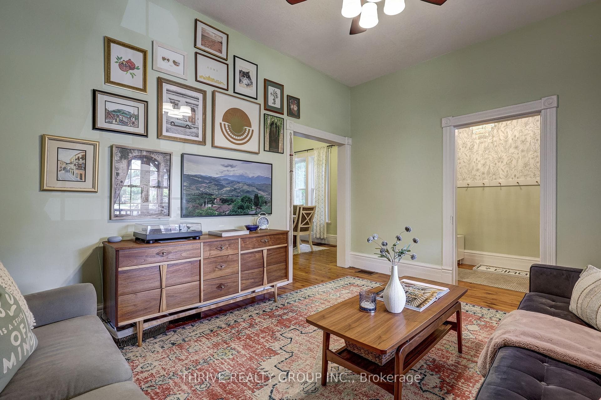 866 William Street photo 11