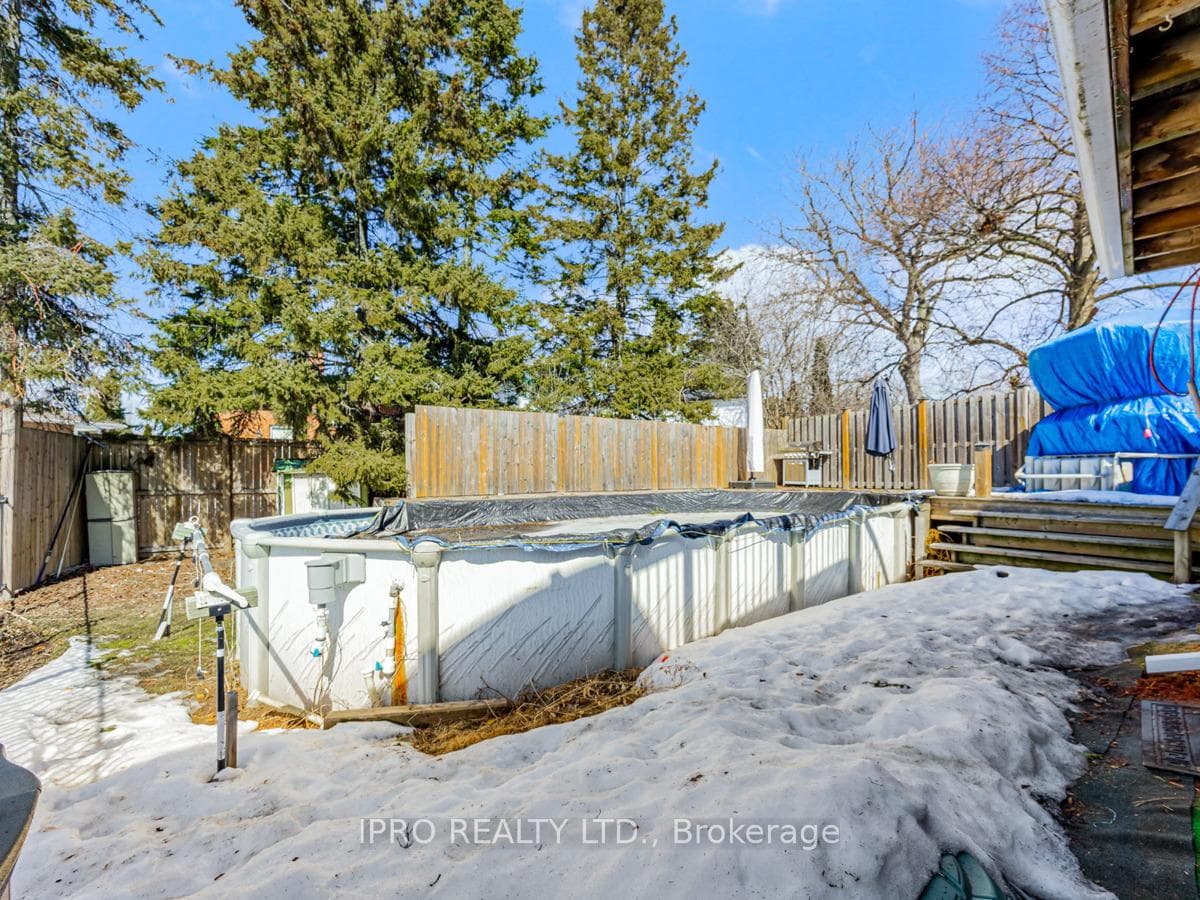 986 Brenda Court photo 33