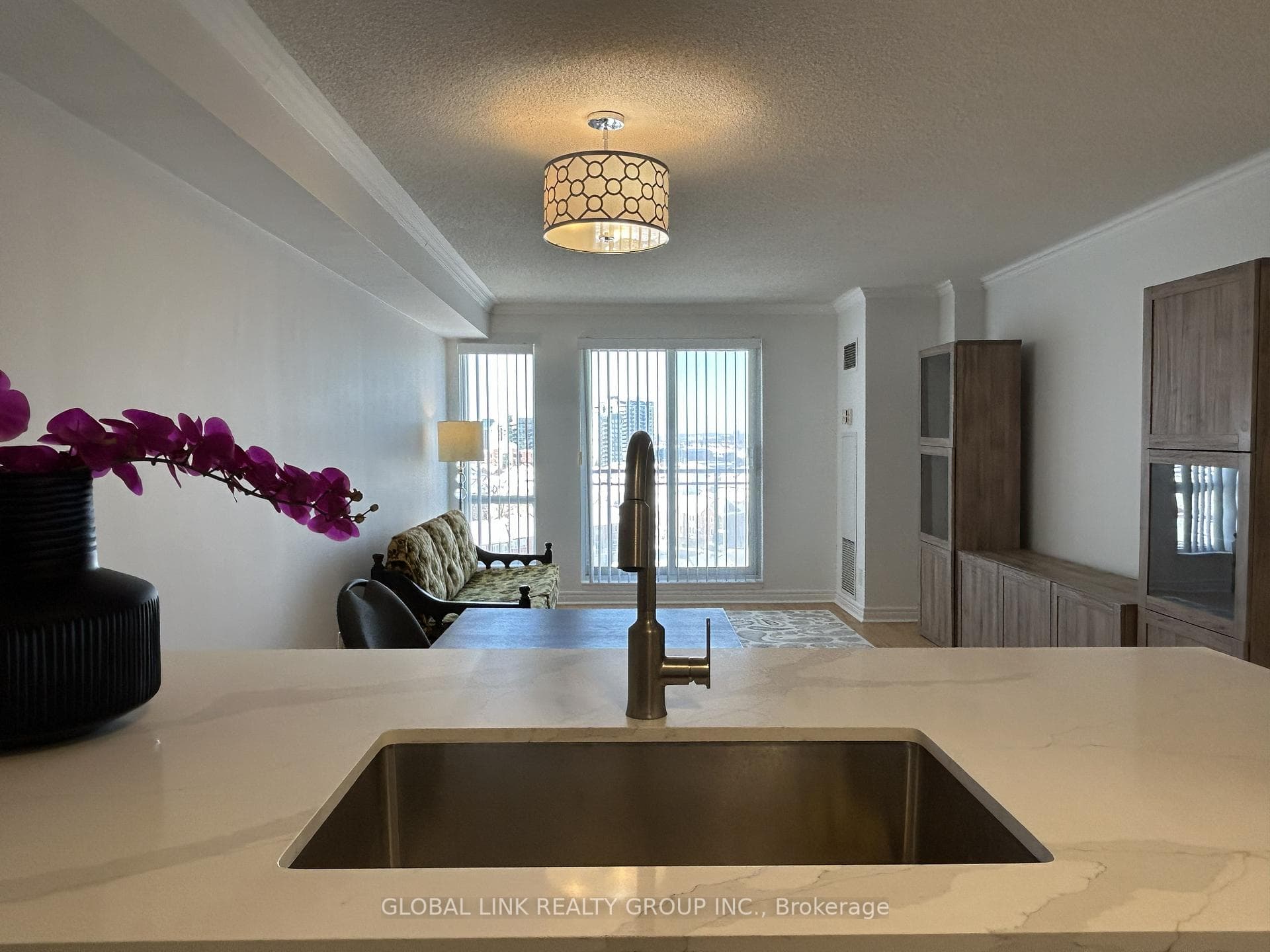 399 South Park Road Unit 1206 photo 4