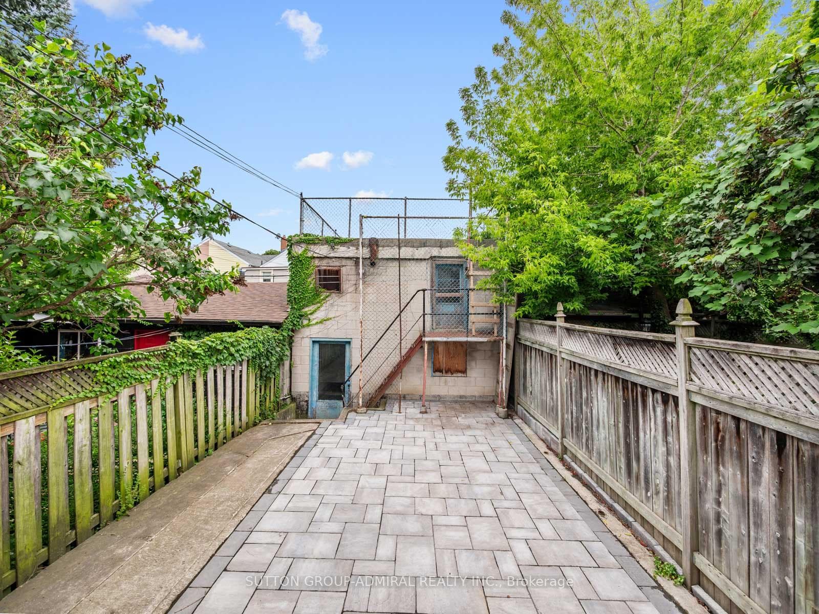 398 Crawford Street photo 38
