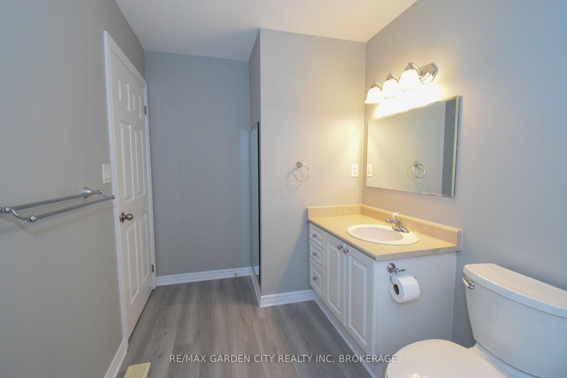 162 FIRST Street Unit 11 photo 21