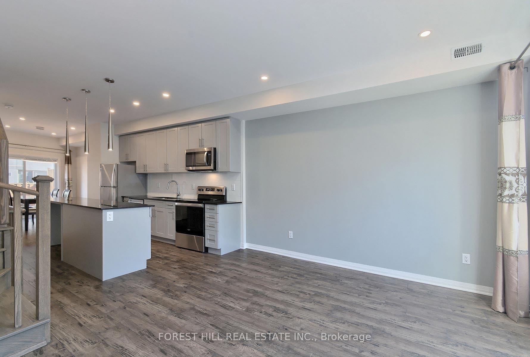 1635 Pleasure Valley Path photo 4