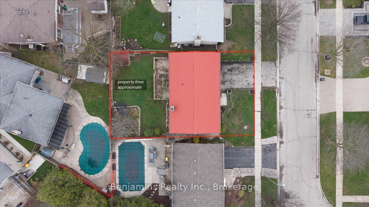 94 Colebrook Court photo 39