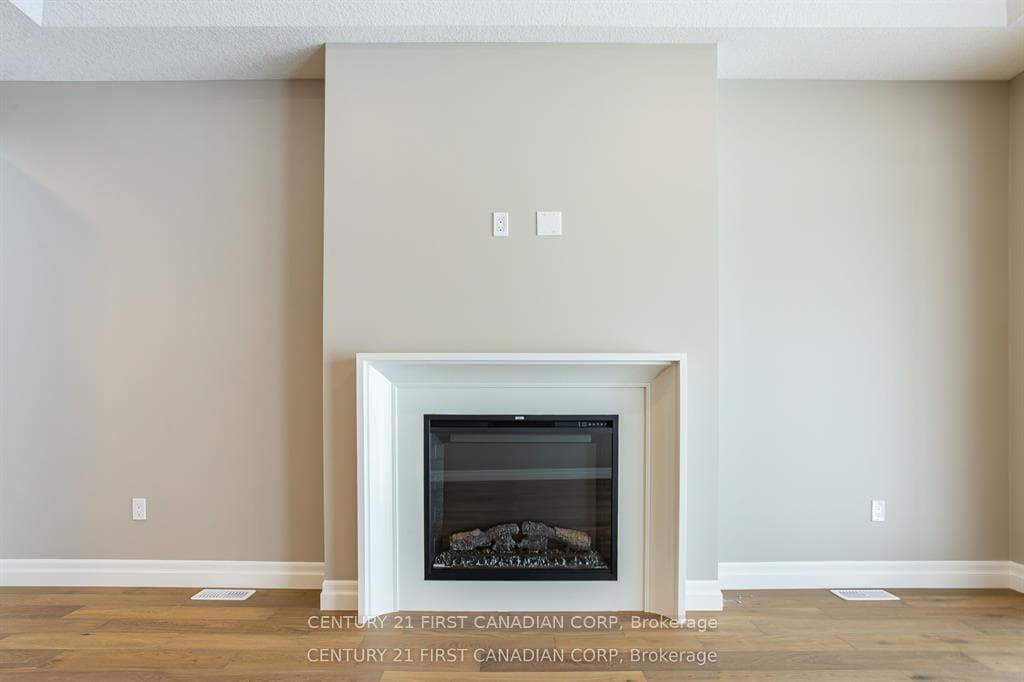LOT 105 DARWIN Crescent photo 15