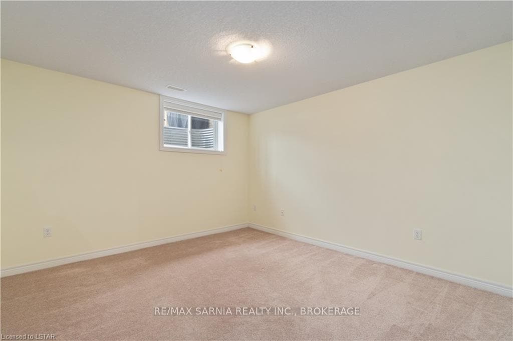 299 CASSANDRA Boulevard photo 29