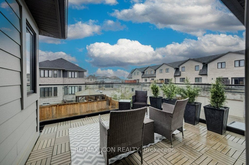204 Carriage Way photo 30
