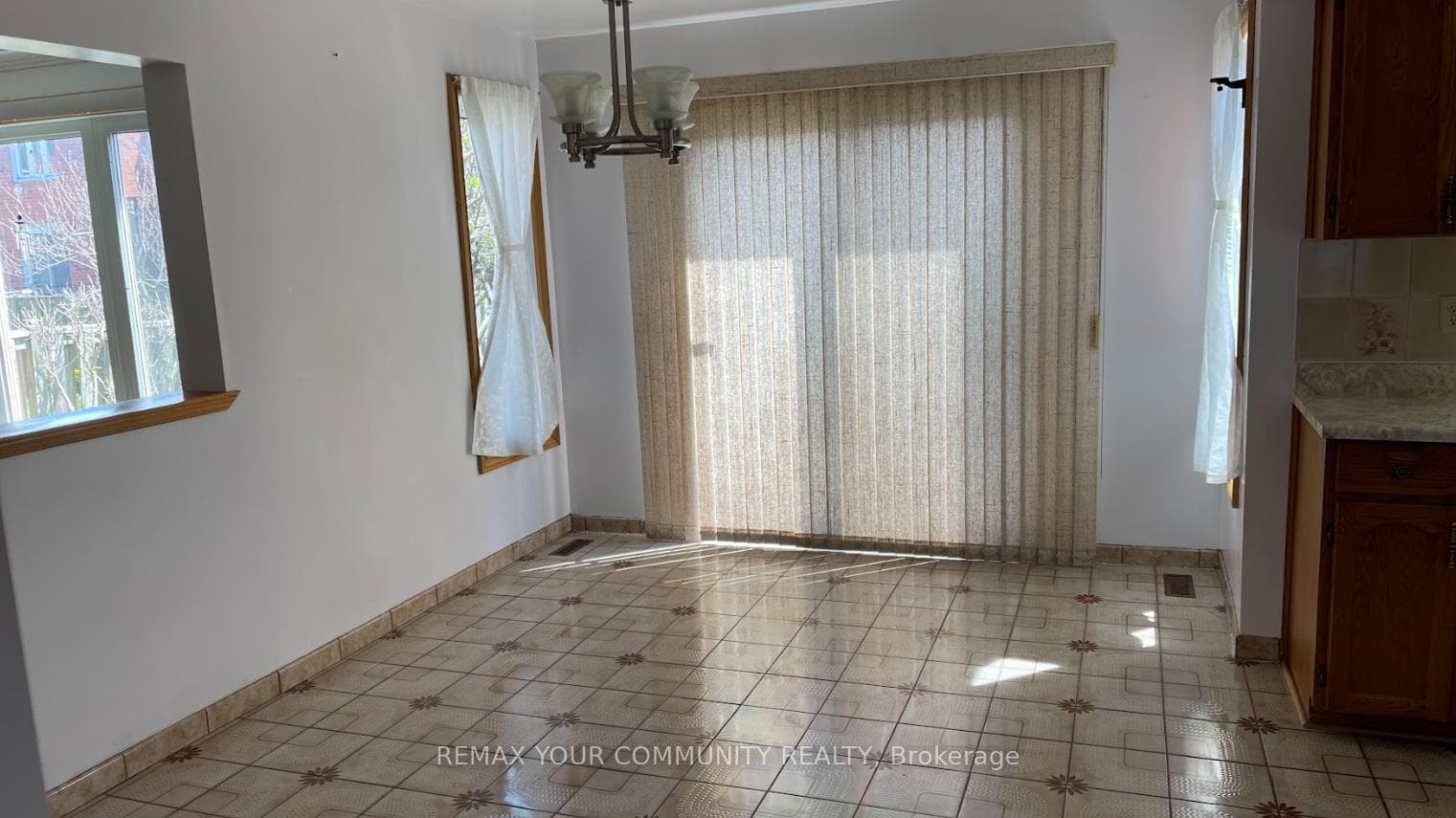 15 Sanwood Boulevard photo 6