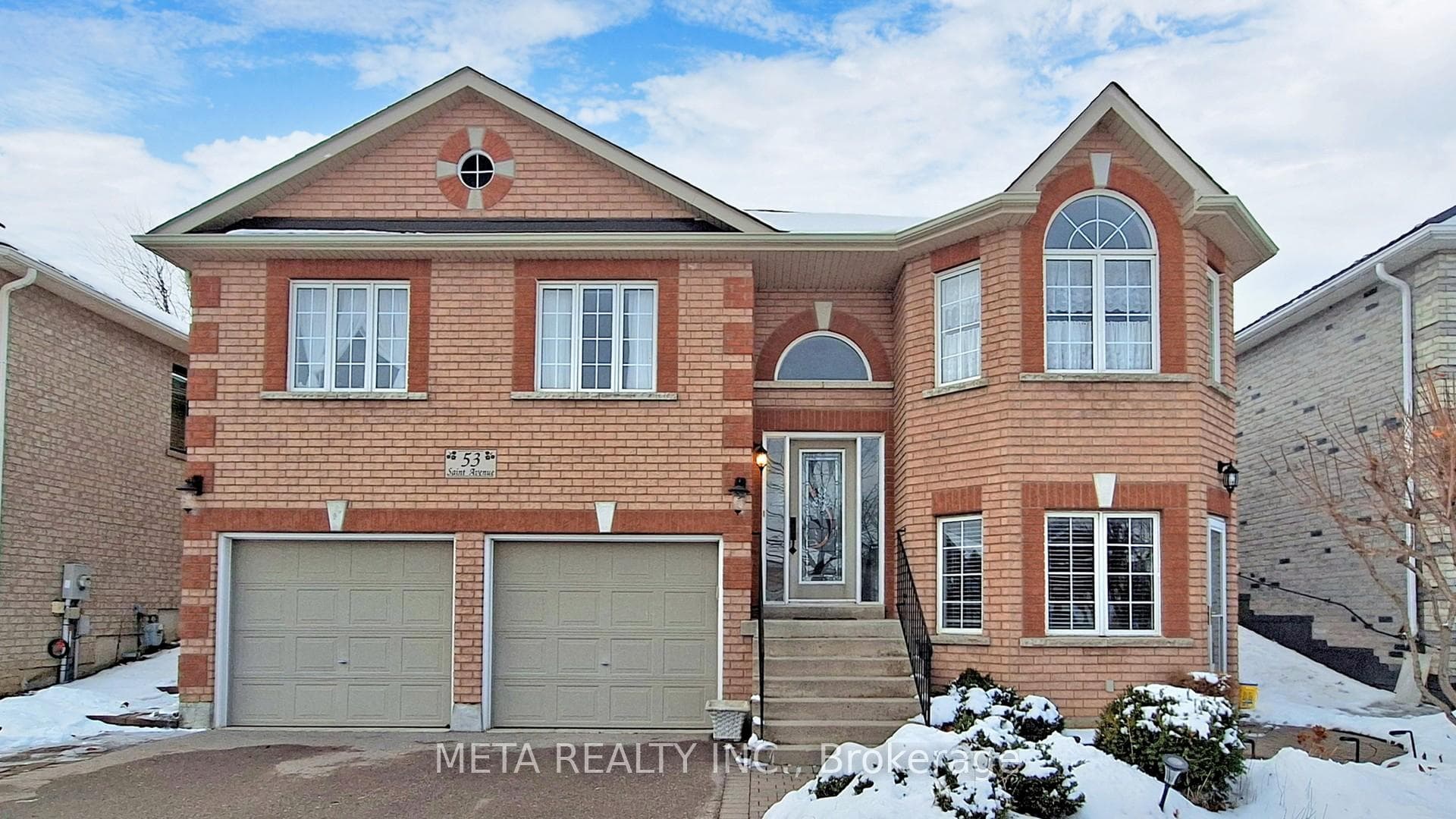 53 Saint Avenue photo 1