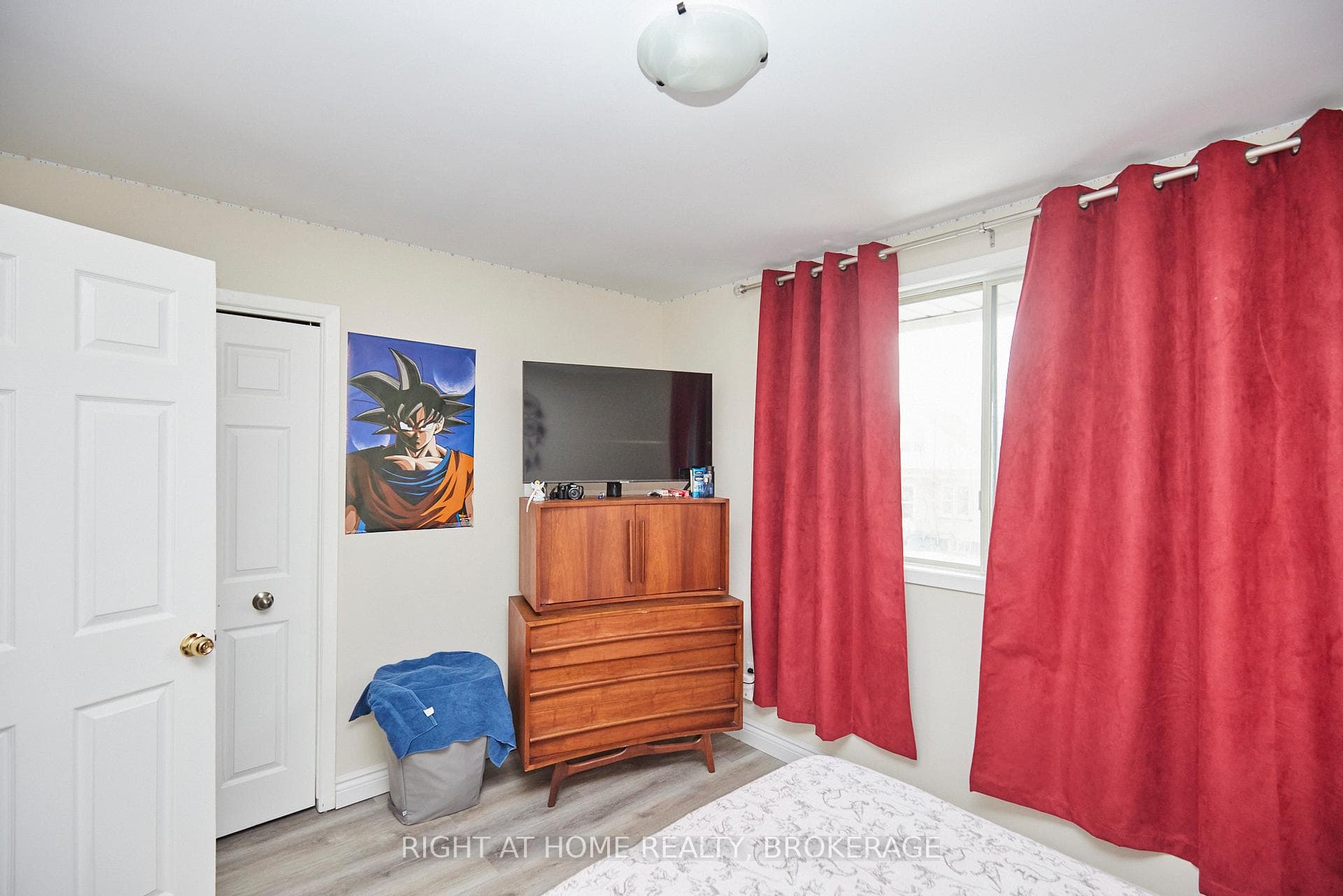 20 Augusta Avenue photo 23