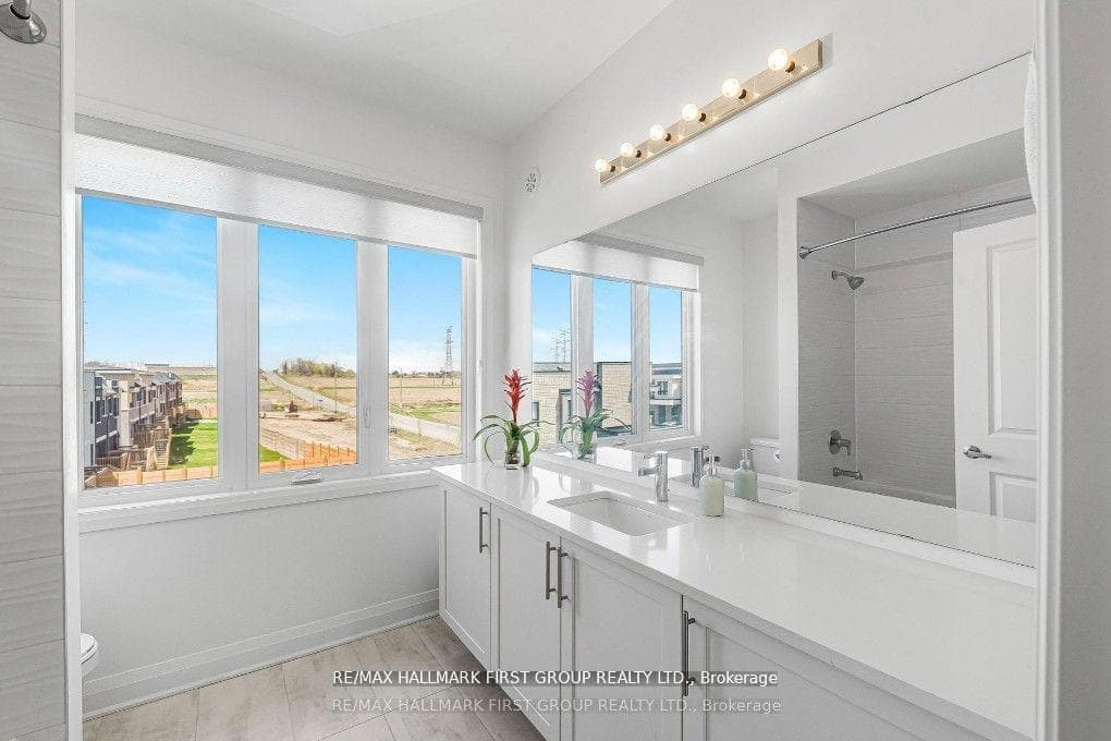 835 Port Darlington Road photo 30