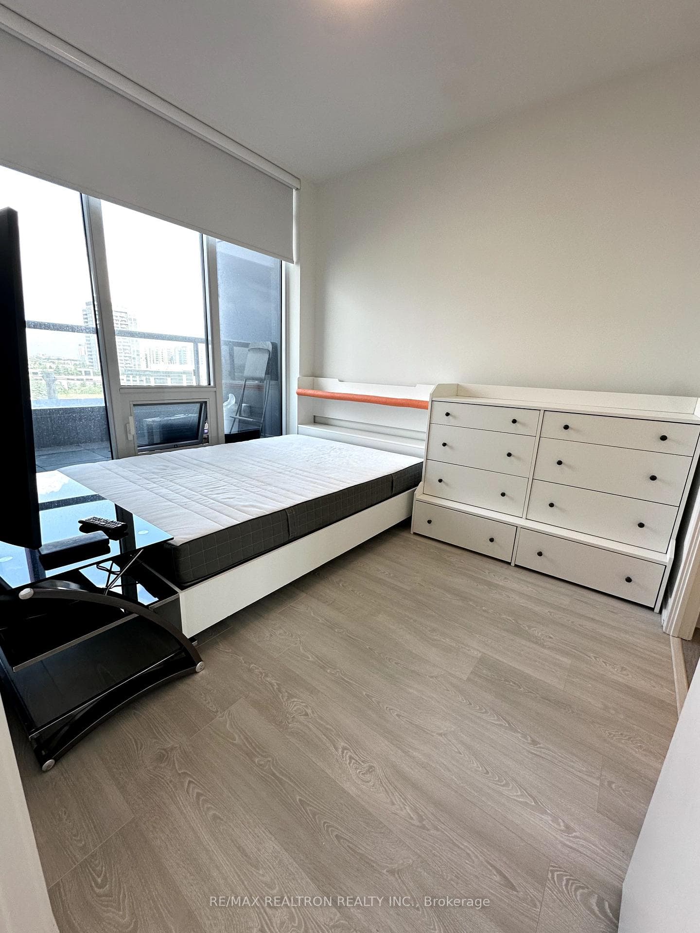 8868 Yonge Street Unit 818E photo 9