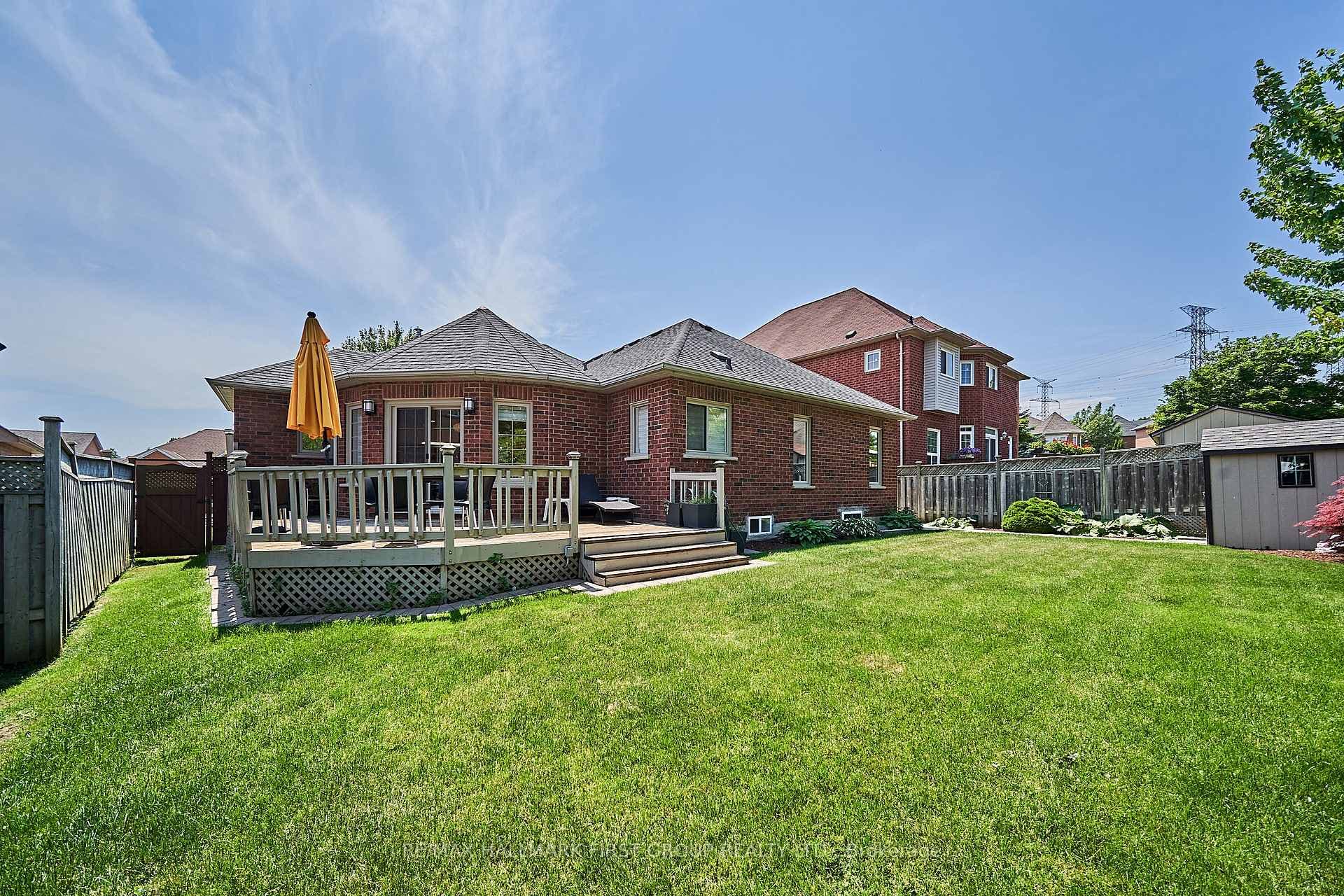 2365 Canterbury Crescent photo 35