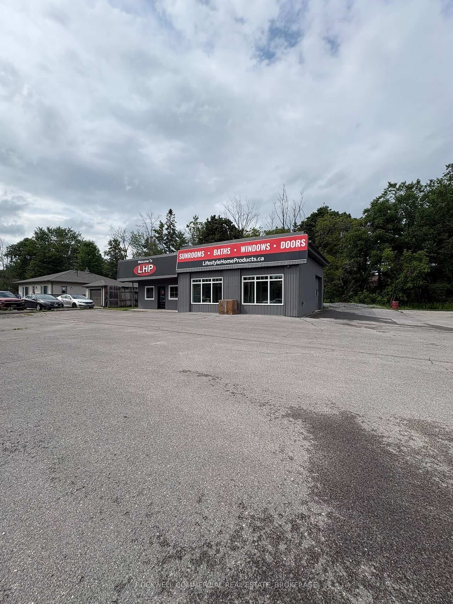 3432 Princess Street photo 1