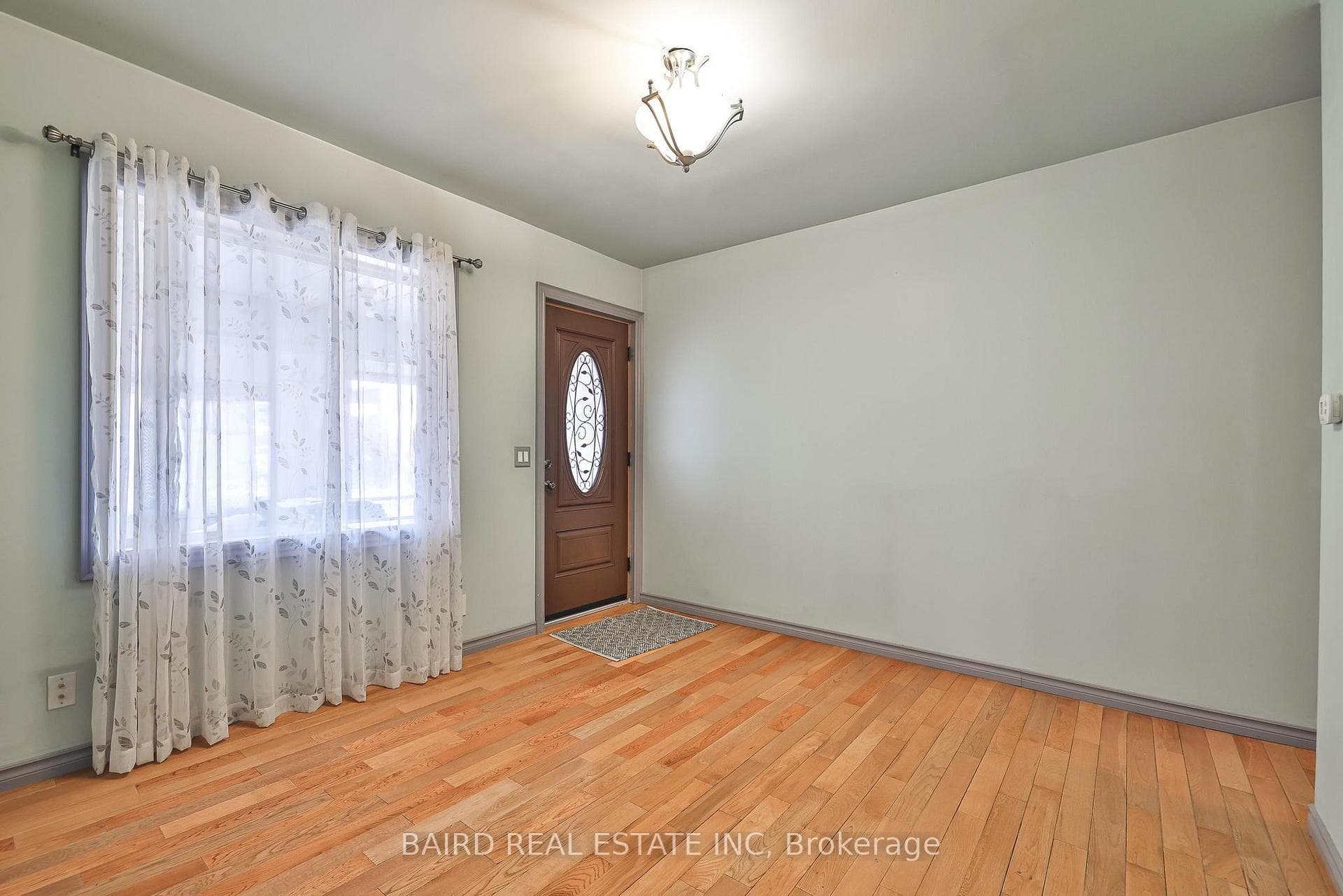 194 Cedric Avenue photo 7