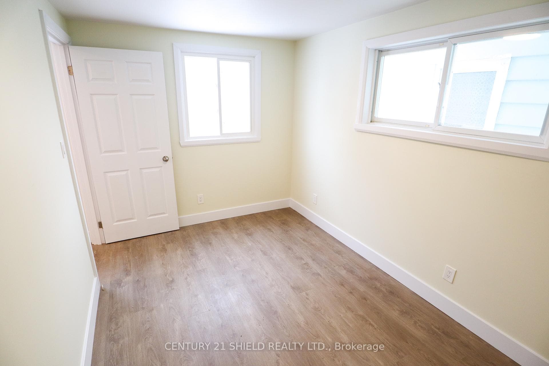 143 Carleton Street photo 17