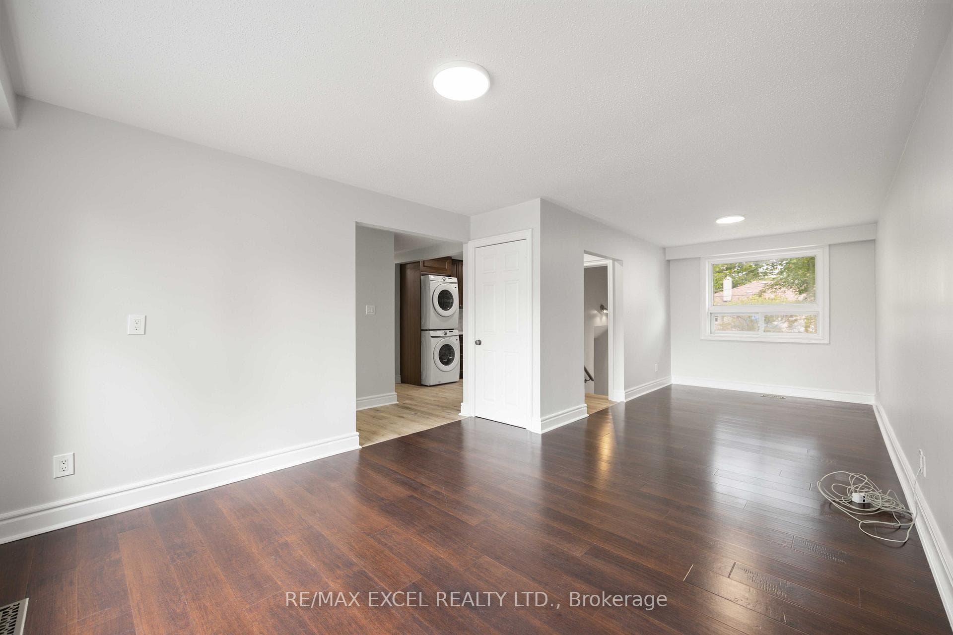 433 Osiris Drive photo 4