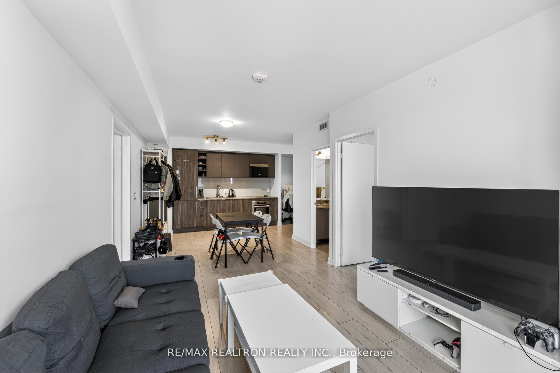 2033 Kennedy Road Unit 2008 photo 11