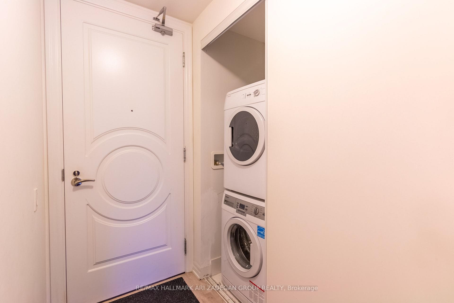 88 Blue Jays Way Unit 2503 photo 25