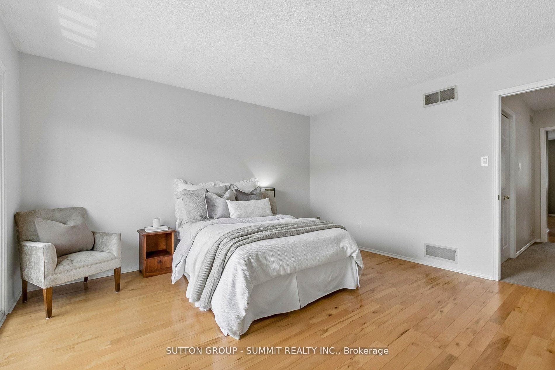 10 Tamarack Circle photo 31