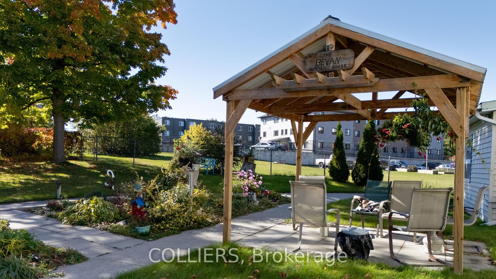 111 West Mary Street photo 11