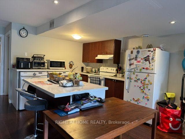 2419 Wasaga Drive photo 38