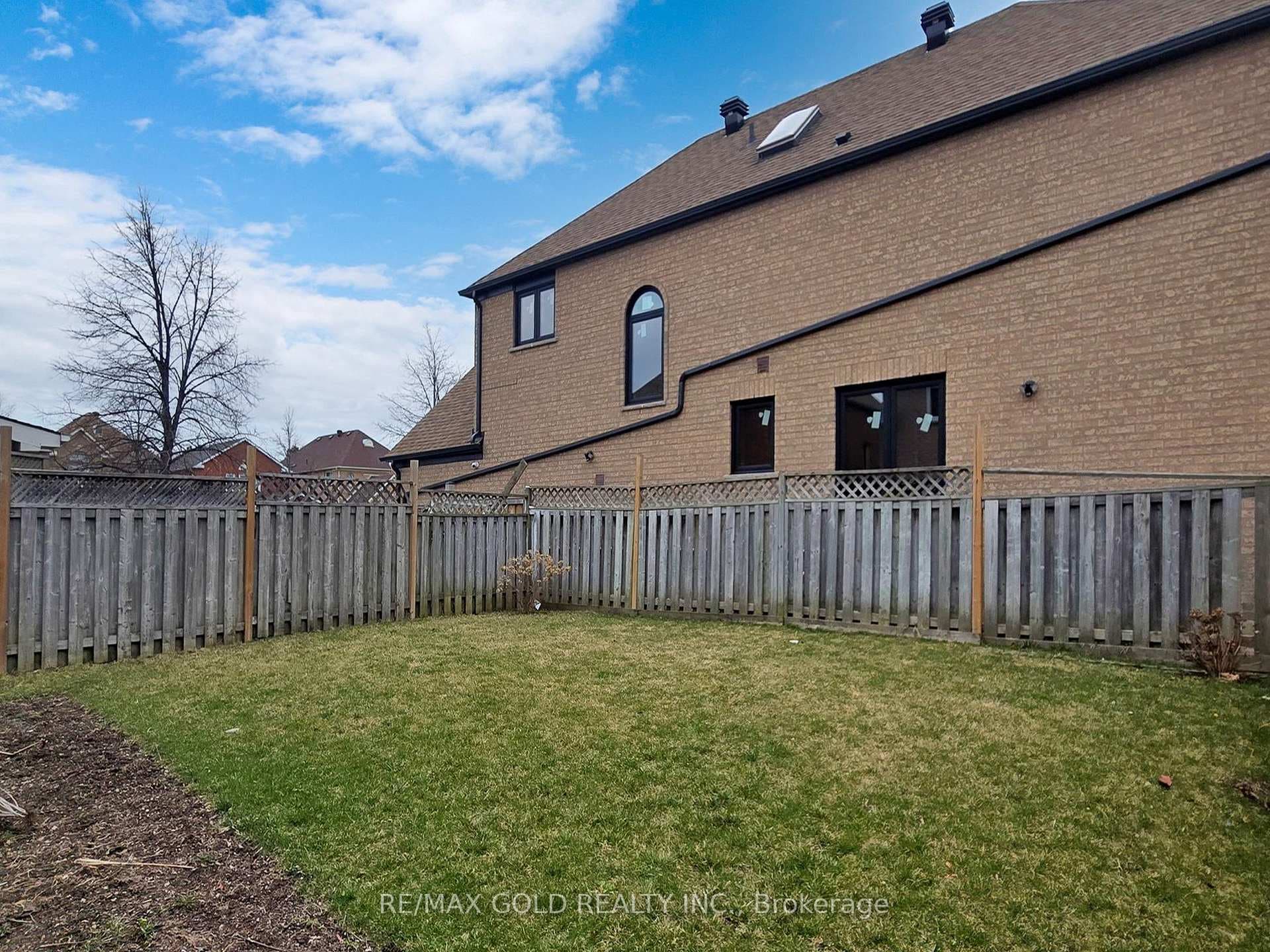 4 Treepark Street photo 21