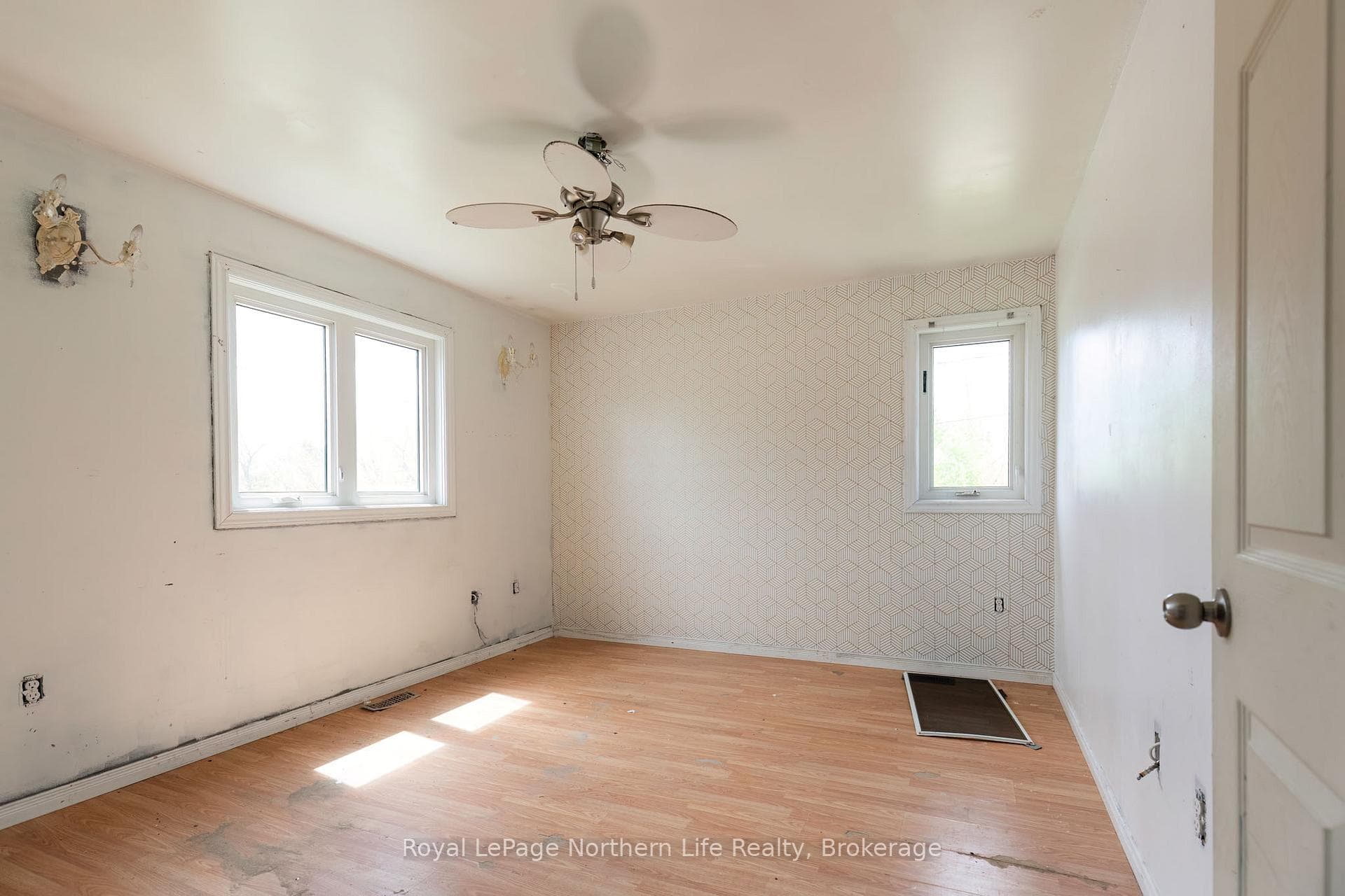 800 John Street photo 22