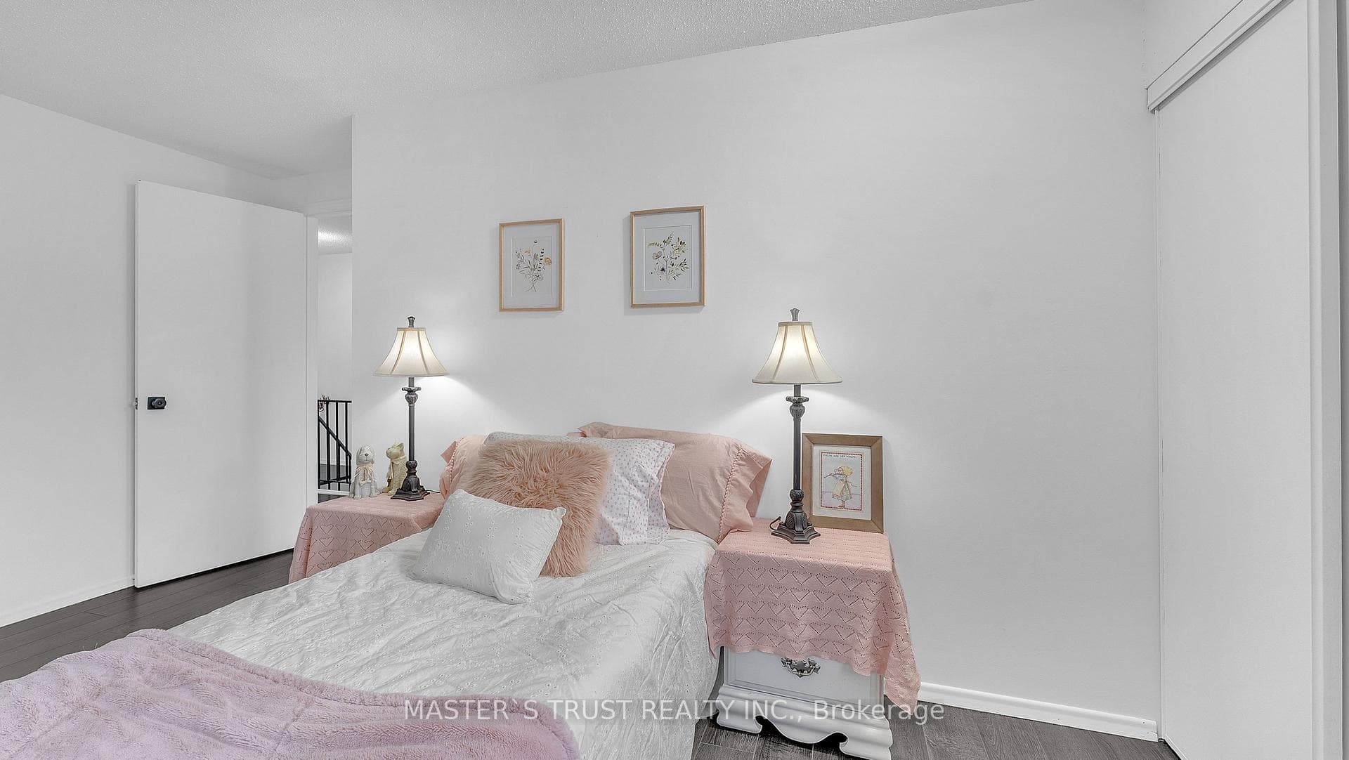 208 Monmore Road photo 23