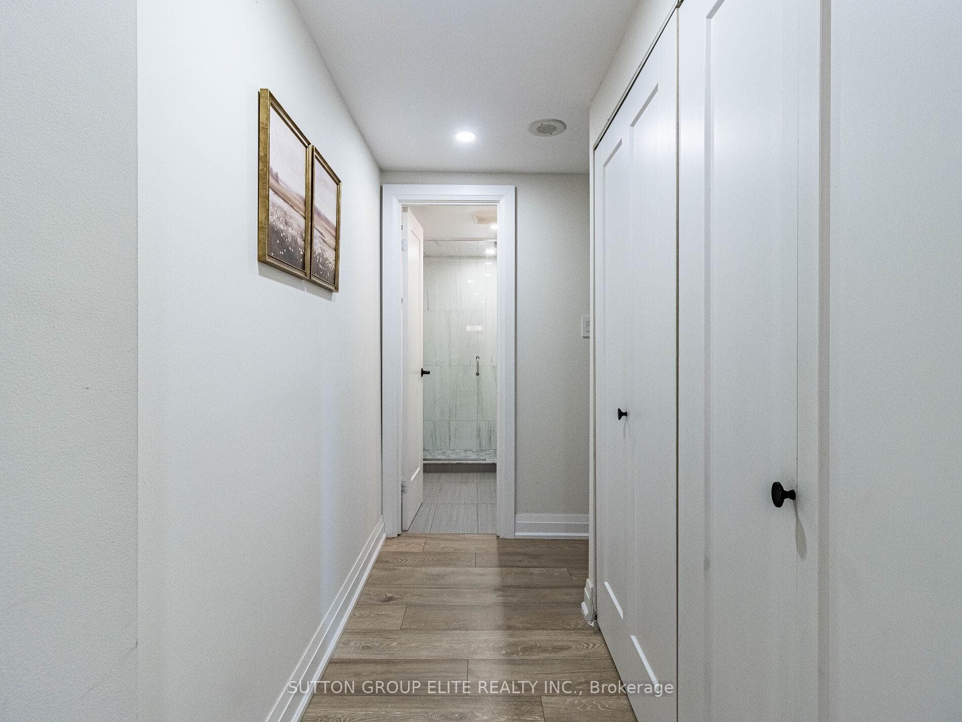 820 Burnhamthorpe Road Unit 1605 photo 21