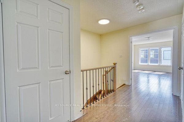 53 Sandwell Street photo 7
