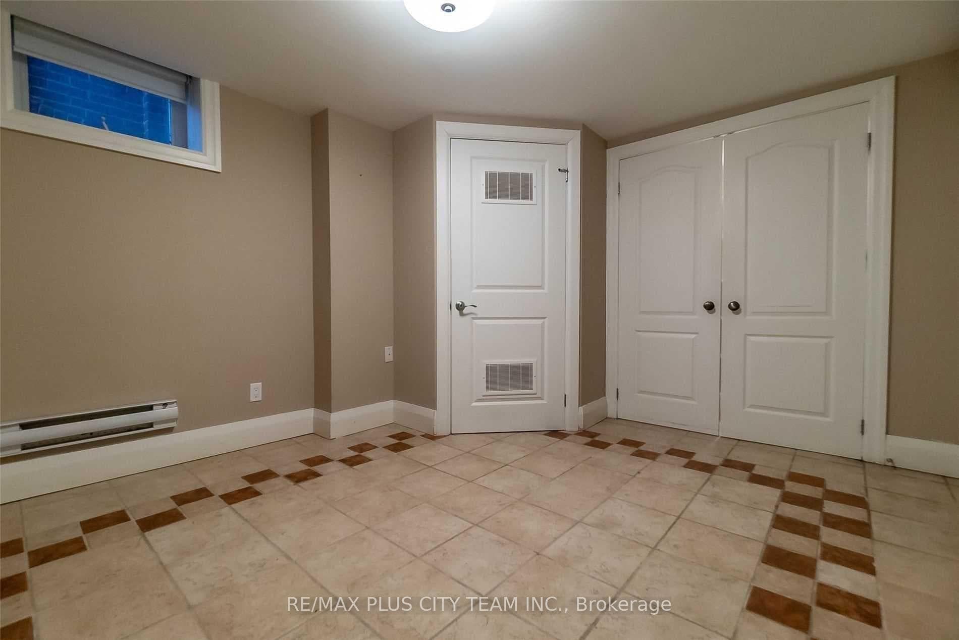 99 Hillsdale Avenue Unit Lower photo 34