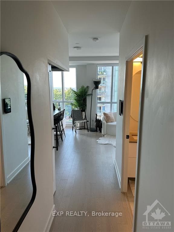 560 RIDEAU Street Unit 613 photo 2